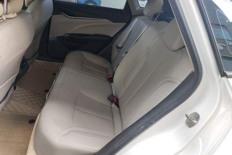 Used Buick GT 2018 15T Manual Elite Version China V Standard
