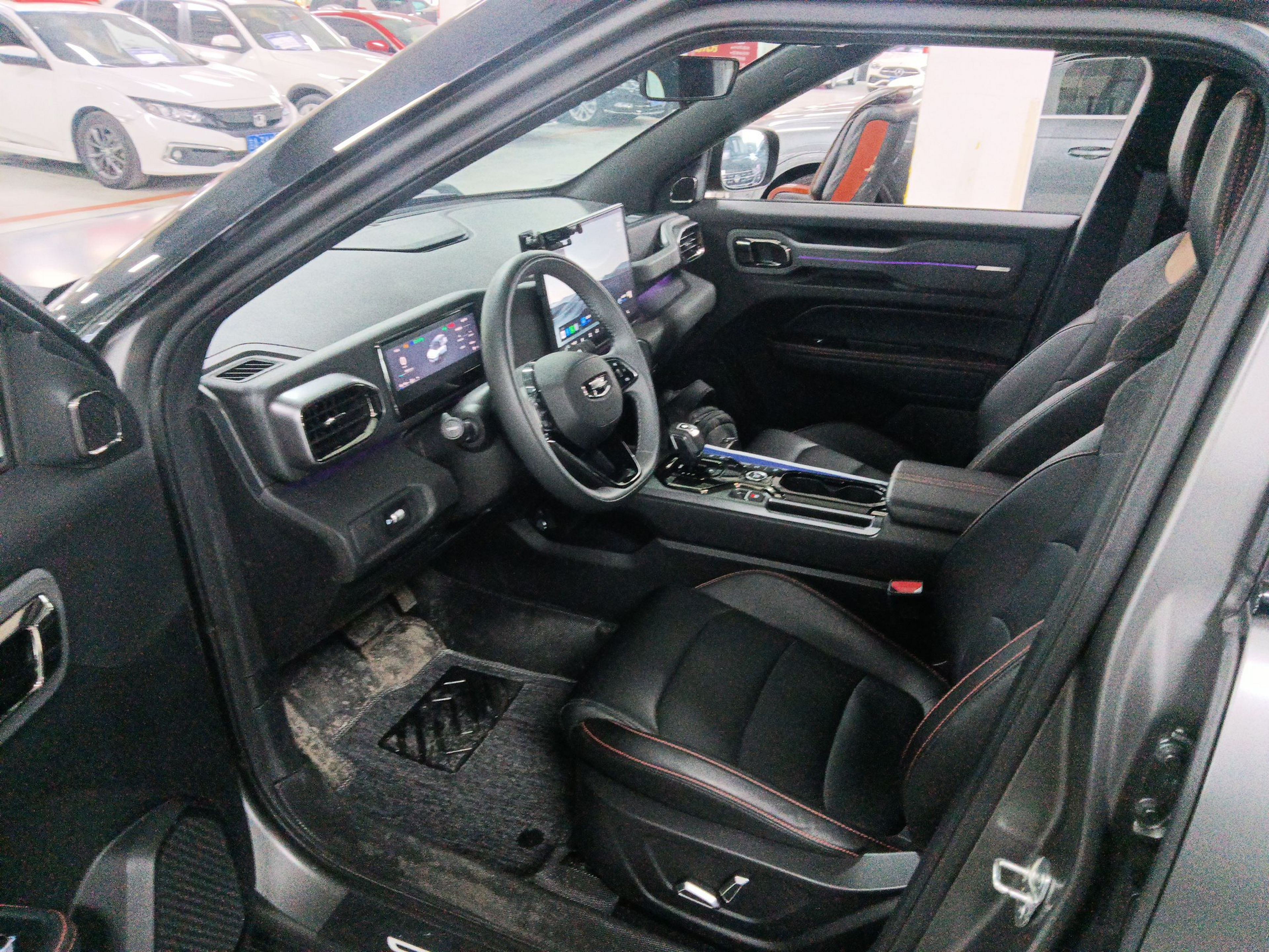 المقاعد الأمامية داخل السيارة