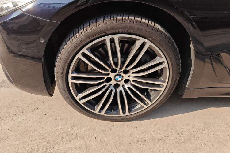 Used BMW 5 Series 2019 530Li Leading Model M Sport Package
