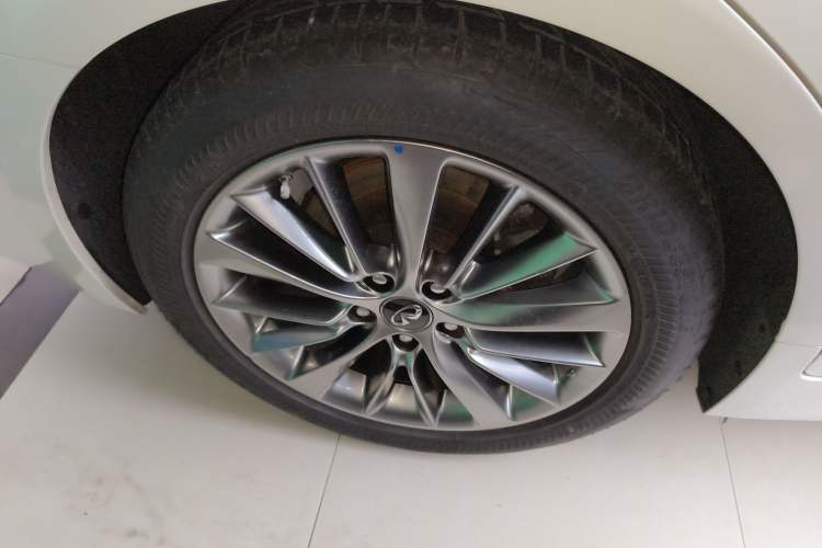 Used Infiniti Q50L 2018 2.0T Enjoyment Version China VI Standard