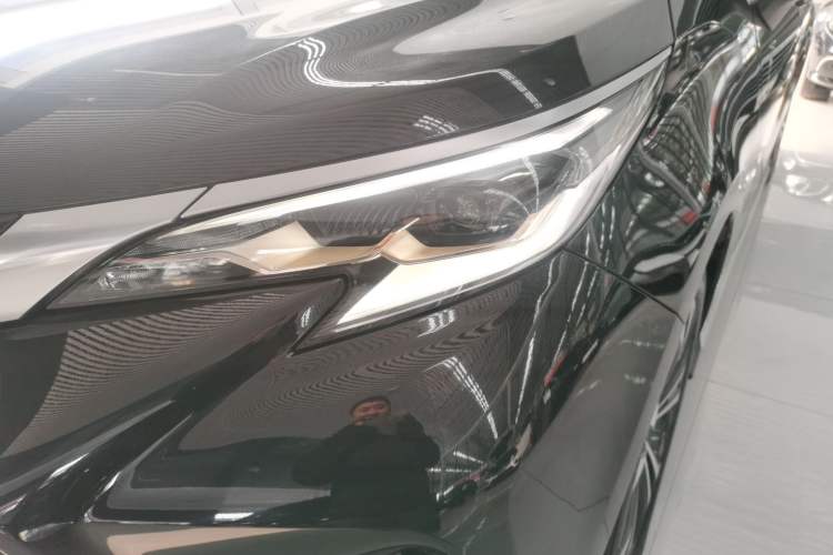 Used Toyota Granvia 2023 2.5L Hybrid Prestige PLUS Edition