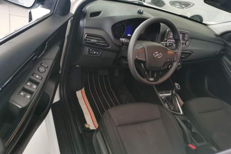 Used Hyundai Celesta 2018 1.6L Automatic GL Enjoyment Version China V Standard
