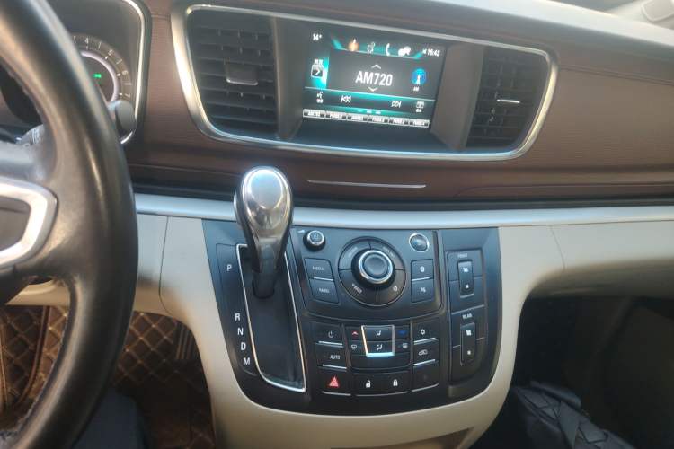 Used Buick GL8 2018 28T Luxury Model China VI Standard