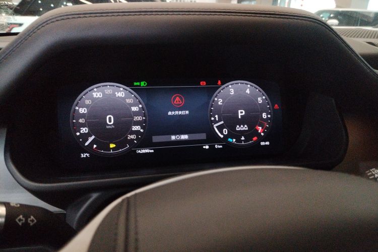 Used Land Rover Defender 2023 Facelift 110 3.0T P400 Dark Edition
