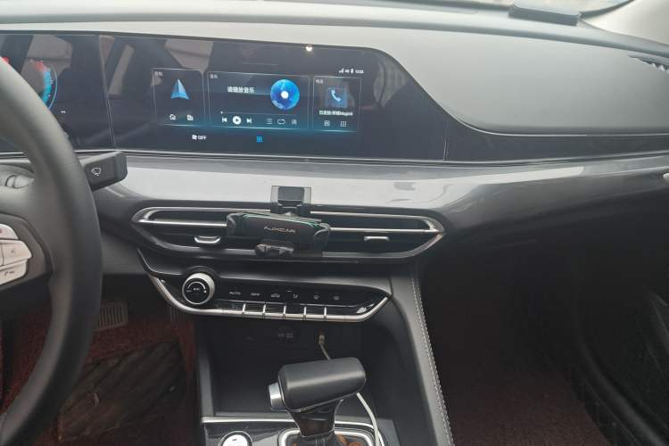 Used Changan Eado 2020 PLUS Blue Whale NE 1.4T GDI DCT Prestige Model
