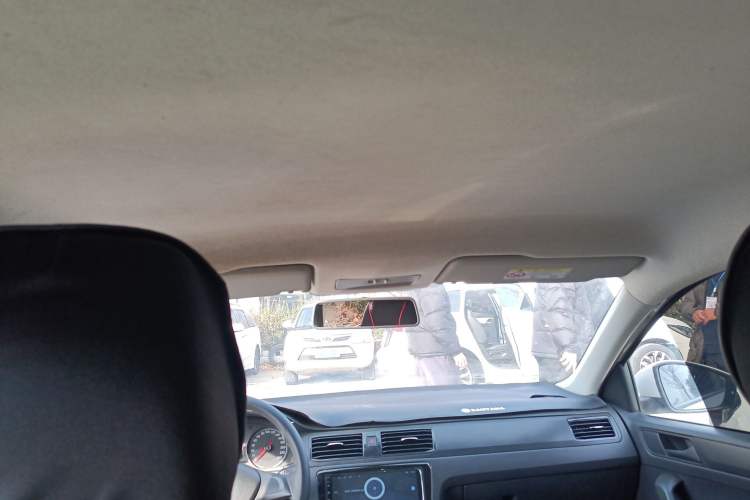 Used Volkswagen Santana 2016 1.6L Manual Fashion Edition