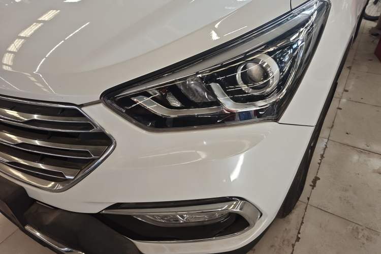 Used Hyundai Santa Fe 2017 2.0T Automatic All-Wheel Drive Smart 7-Seater
