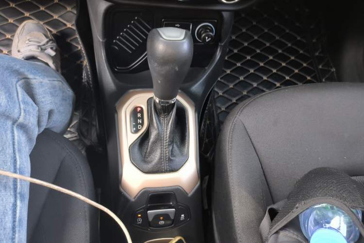 Used  Renegade 2016 1.4T Automatic Kinetic Edition
