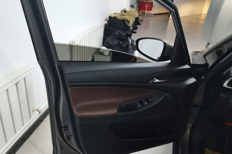 Used Buick GL6 2019 18T 6-Seater Connected Luxury Version China VI Standard
