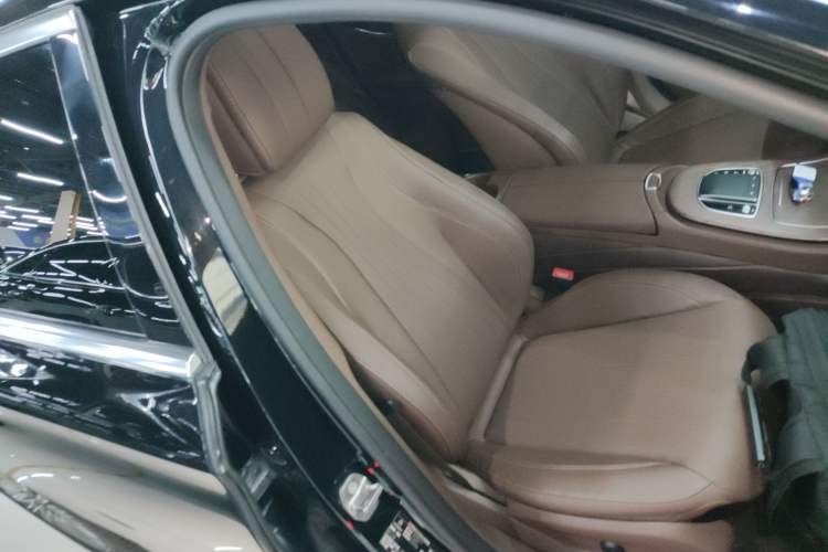 Used Mercedes-Benz E-Class 2020 Facelift E 300 L Stylish Edition
