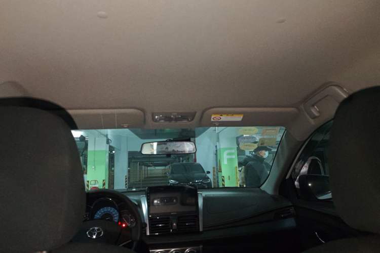 Used Toyota YARiS L 2015 1.5E Automatic Charm Edition
