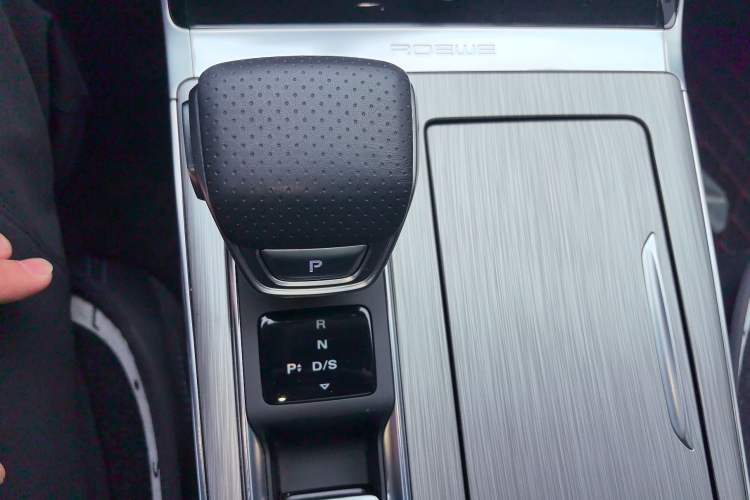 Used Roewe RX5 2022 330TGI Automatic National Style Edition
