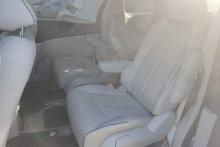 Used Buick GL8 2021 Land Cruiser Executive Class 652T Smart Luxury Model