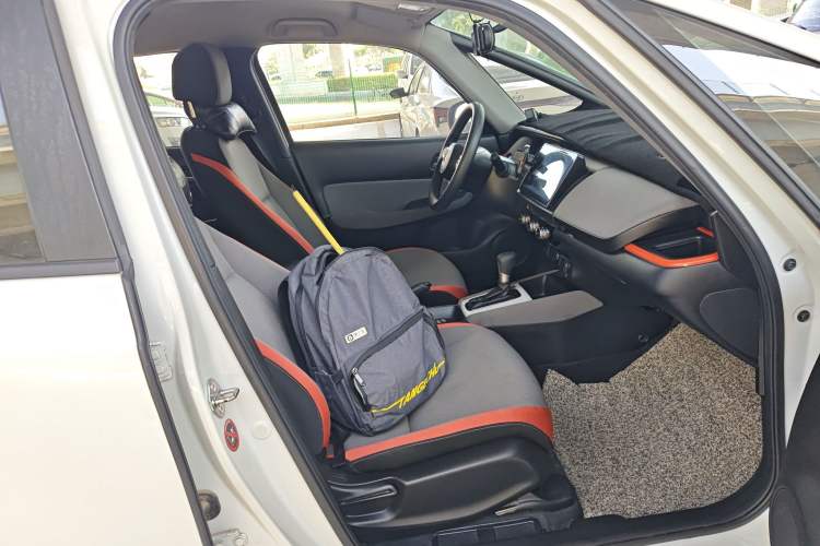 Used Honda LIFE 2021 1.5L CVT SPORT Heartbeat Edition