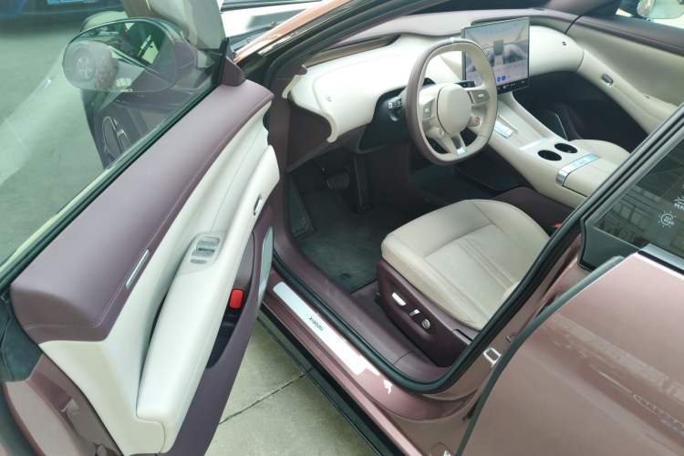 Used  YU7 2025 Ultra-Long Range Rear-Wheel Drive Version
