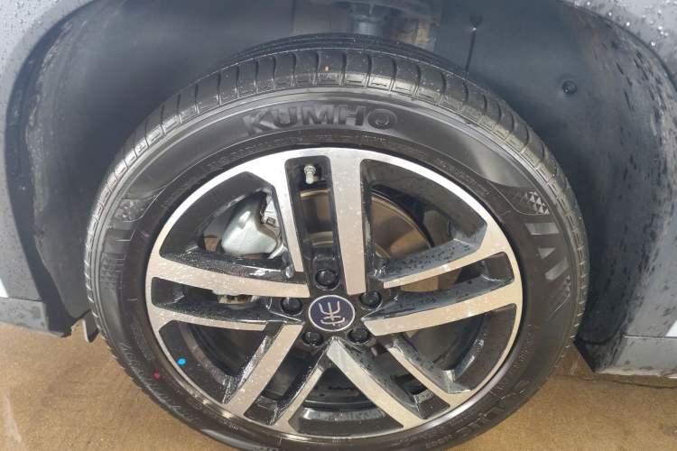 Used BYD Song L DM-i 2024 112 km Leading Edition
