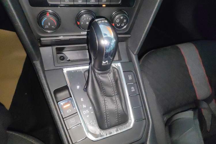 Used Volkswagen Lamando 2021 230TSI DSG Fashion Edition
