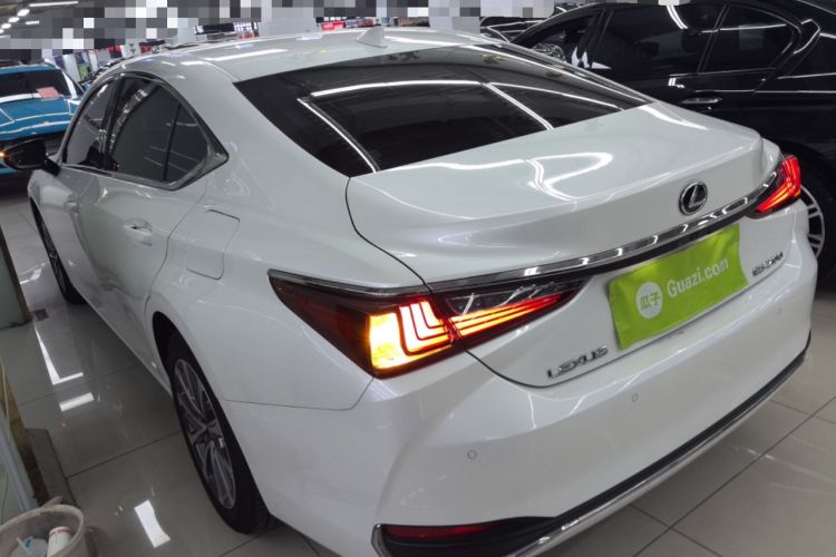 Used Lexus ES 2022 200 Excellence Edition