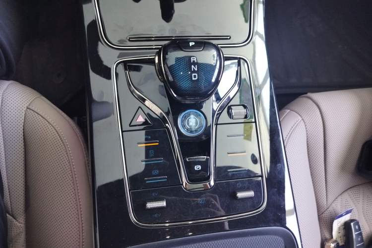 Used BYD Han 2025 DM-i 125KM Prestige Model
