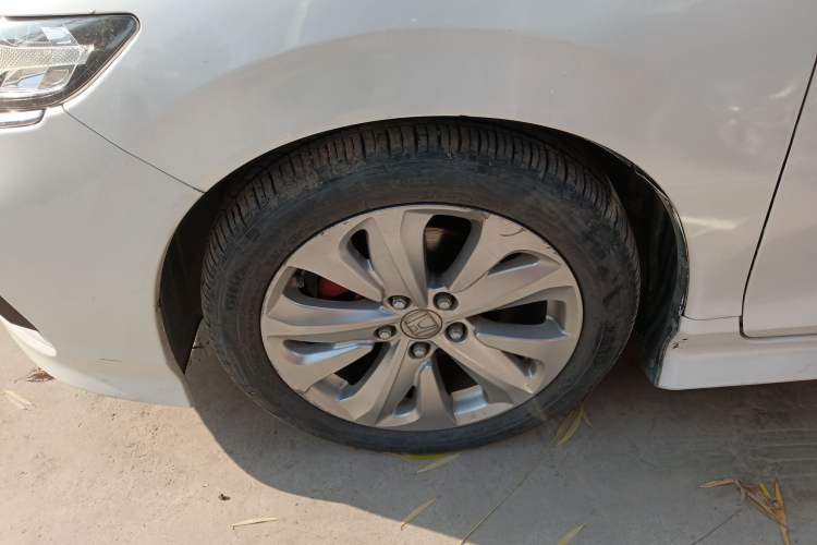 Used Honda Jade 2017 1.8L automatic Comfort version 5 seats
