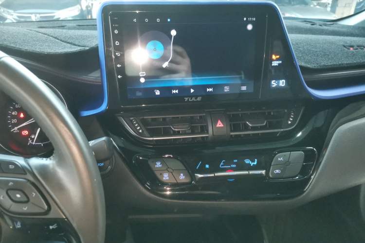 Used Toyota IZOA 2018 2.0L Yichi Edition China V Standard