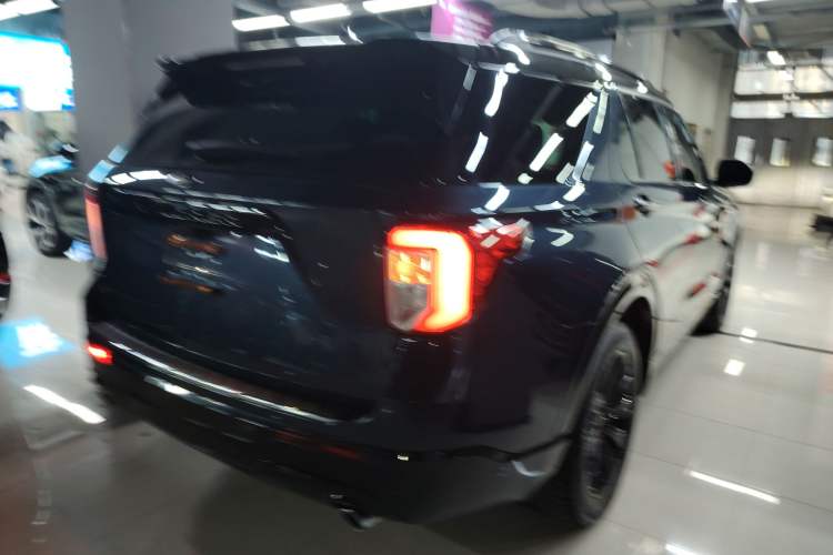 Used Ford Explorer 2020 EcoBoost 285 4x4 Titanium Edition 7-Seater