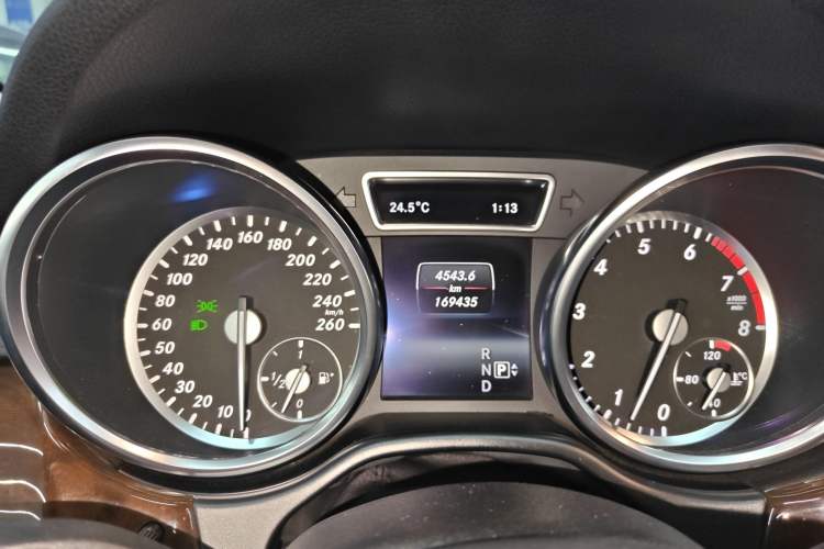 Used Mercedes-Benz M-Class 2014 ML 400 4MATIC Dynamic Model
