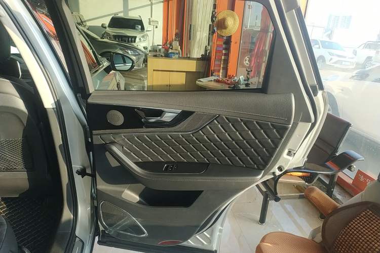 Used Hongqi HS5 2019 2.0T Smart Connect Flagship All-Wheel-Drive Version
