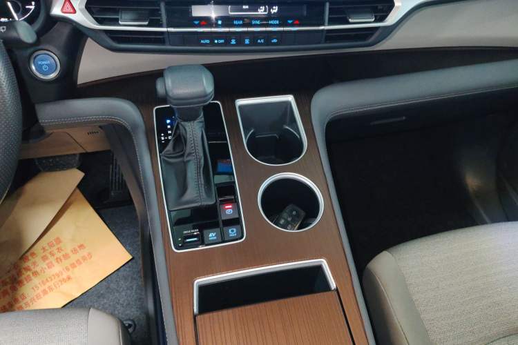 Used Toyota Sienna 2021 2.5L Hybrid Comfort Edition