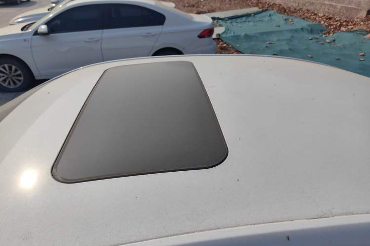 Used Roewe i5 2021 1.5L CVT Platinum Edition
