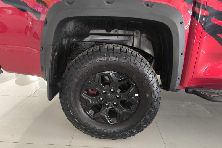 Used JMC DaDao 2024 Explorer 2.3T Gasoline Automatic 4x4 Extreme Edition
