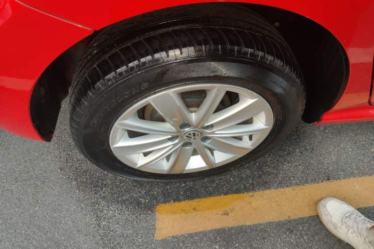 Used Volkswagen Polo 2016 1.6L Automatic Comfort Model
