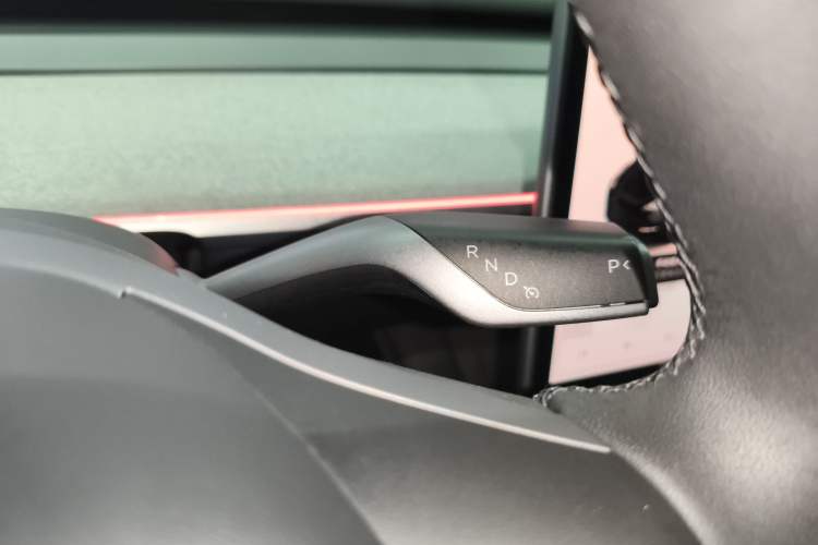 Used Tesla Model Y 2023 Rear-Wheel-Drive Version
