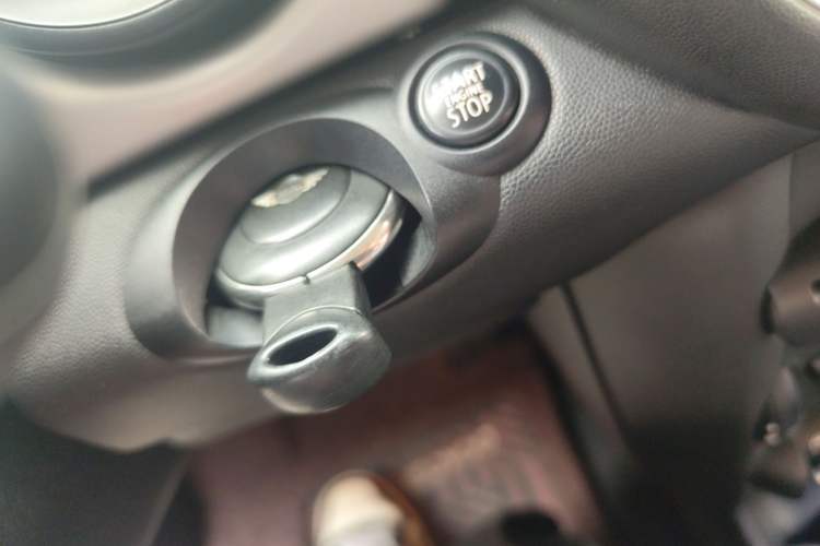 Used MINI MINI 2011 1.6L ONE
