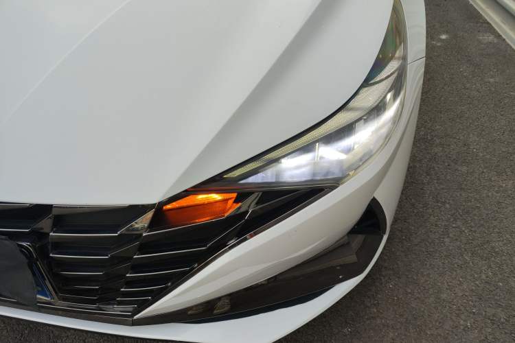 Used Hyundai Elantra 2021 1.5L CVT LUX Prestige Edition