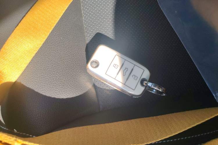 Used Roewe RX5 2016 20T Two-Wheel Drive Automatic Internet Smart Edition
