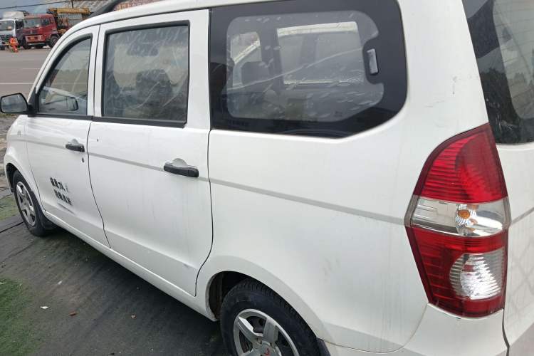 Used Wuling Hongguang 2014 1.5L Base Version
