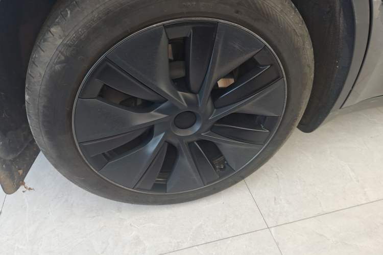 Used Tesla Model Y 2024 Rear-Wheel-Drive Version

