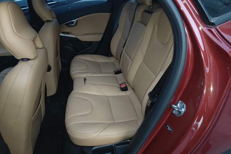 Used Volvo V40 2018 T3 Zhiyi Edition