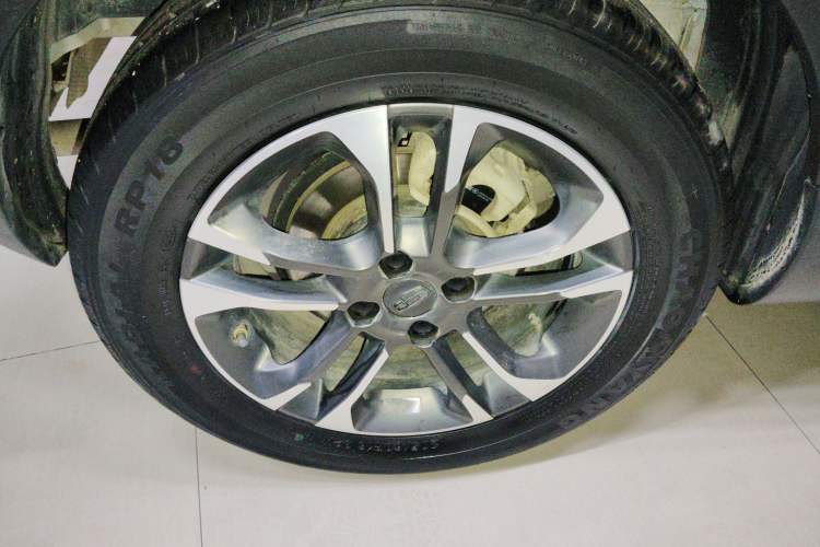 Used Geely Auto Vision X3 2019 Upgraded Model 1.5L Manual Elite Version
