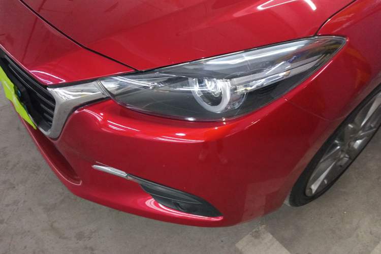 Used Mazda Mazda 3 Axela 2017 Hatchback 2.0L Automatic Sport Model China V Emission Standard
