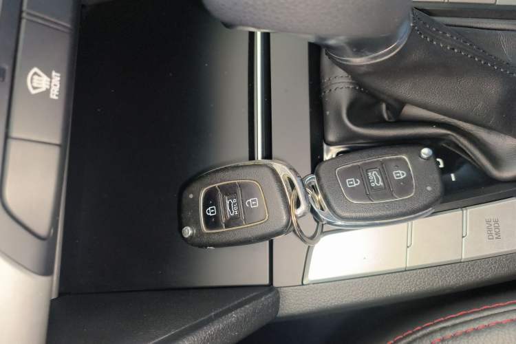 Used Hyundai Elantra 2016 1.6L Automatic ZhiXuan – Elite Version
