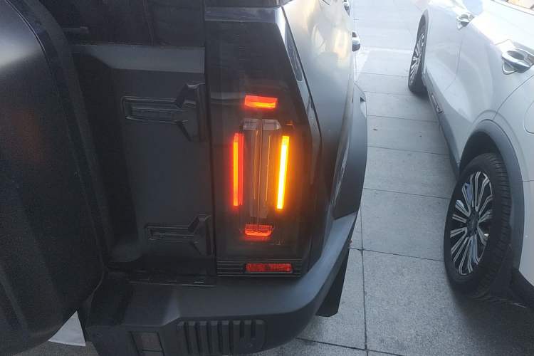 Used JETOUR Traveler 2023 2.0T All-Wheel Drive CrossPRO+