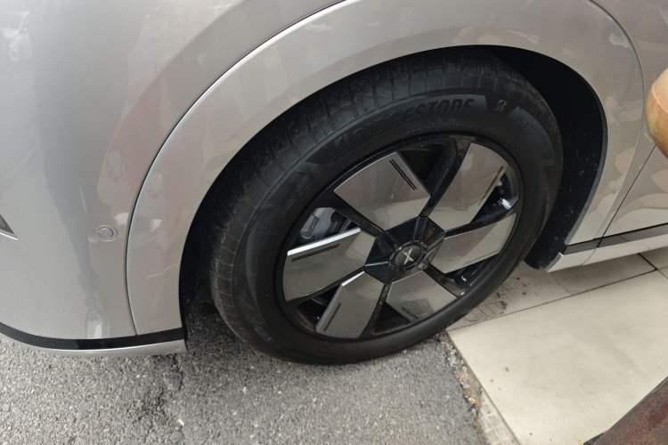 Used XPeng X9 2024 702 Ultra-Long Range Pro
