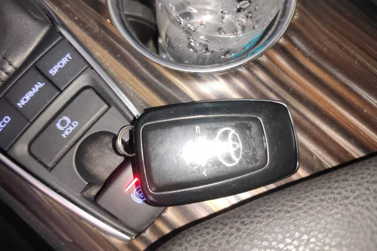 Used Toyota Camry 2018 2.5G Luxury Edition
