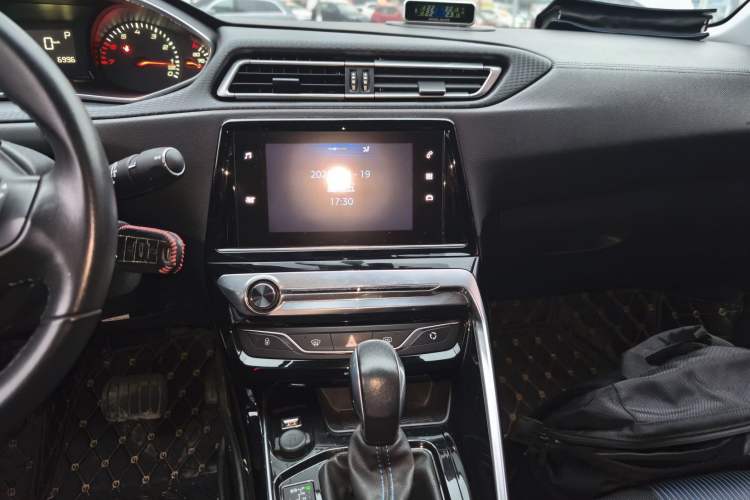 Used Peugeot 308 2018 1.6L Automatic Luxury Edition
