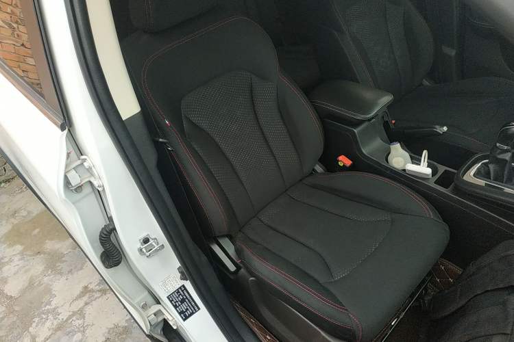 Used SWM X7 2020 2.0L Manual Champion Edition 7 Seats
