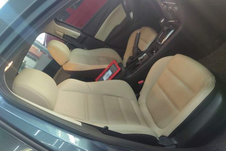 Used Mazda Atenza 2014 2.0L Blue Sky Luxury Edition