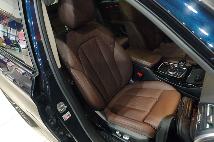 TDK.VehicleDetails.img