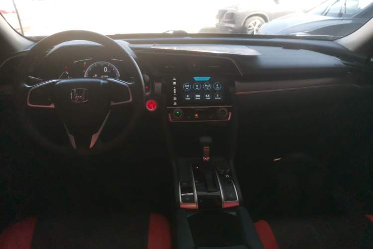 Used Honda Civic 2016 220TURBO CVT Luxury Edition
